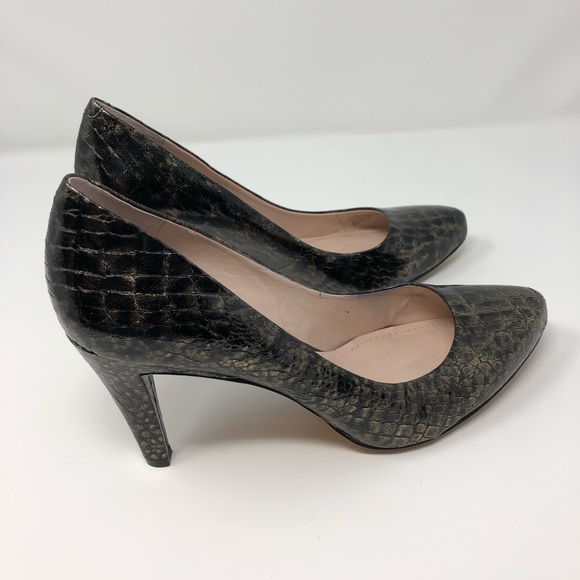 Vince Camino Point-Toe Pump - Picture 2 of 5